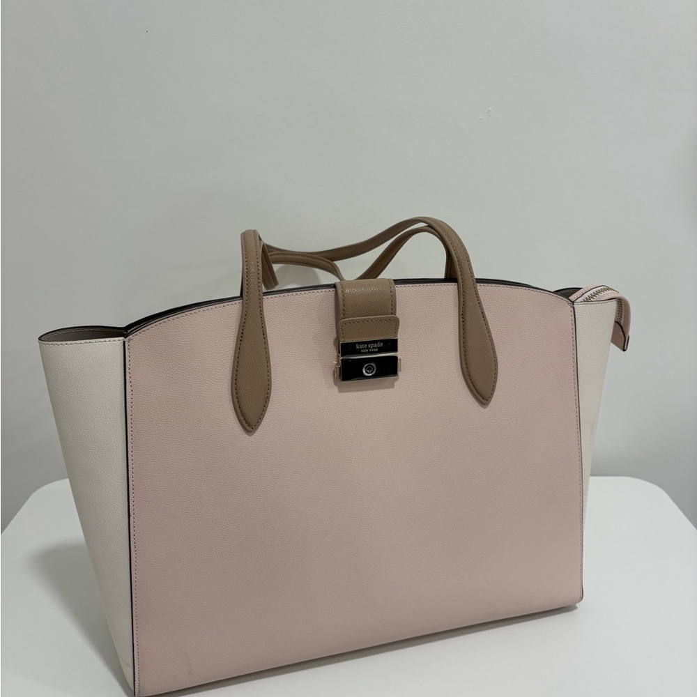 Leather Tote Bag in Pale Pink and Tan